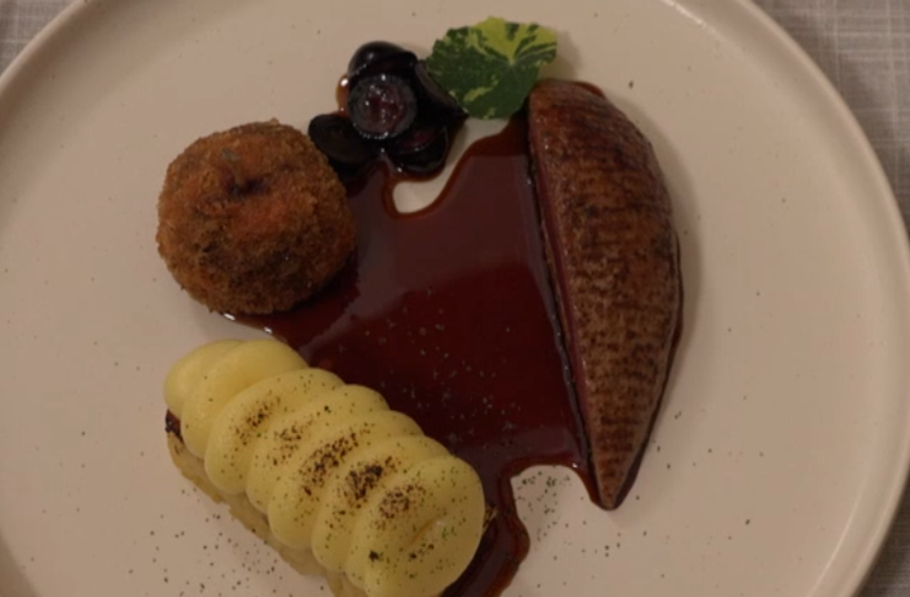 Hlavné jedlo: Na kôre špongia, na tanieri slza