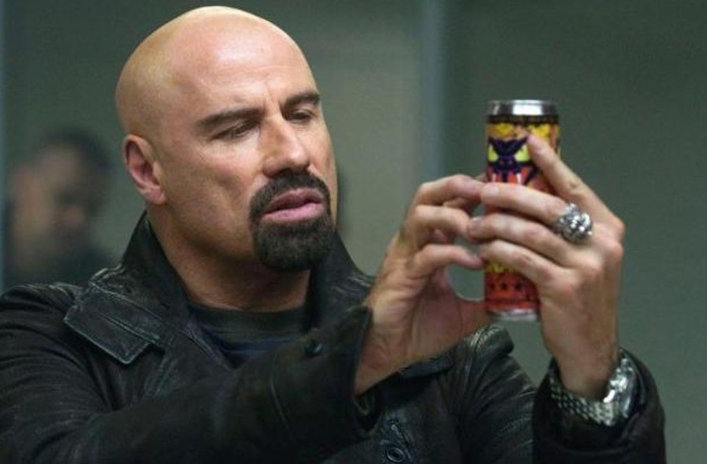 Travolta bude mať Zlaté oko!