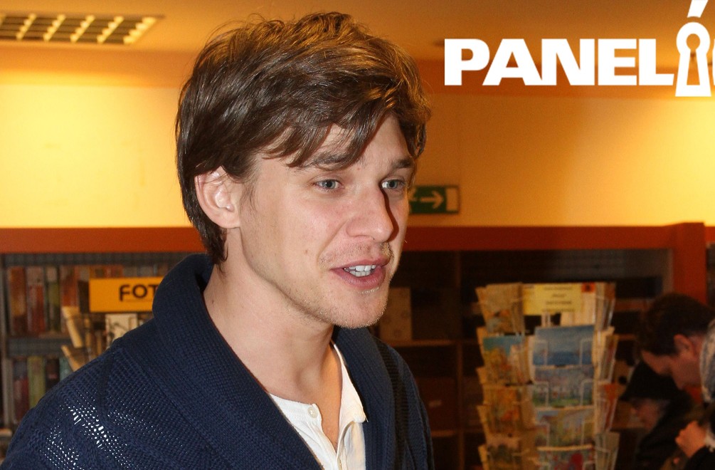 Exkluzívne FOTO: Sexsymbol Vojta Dyk v Paneláku