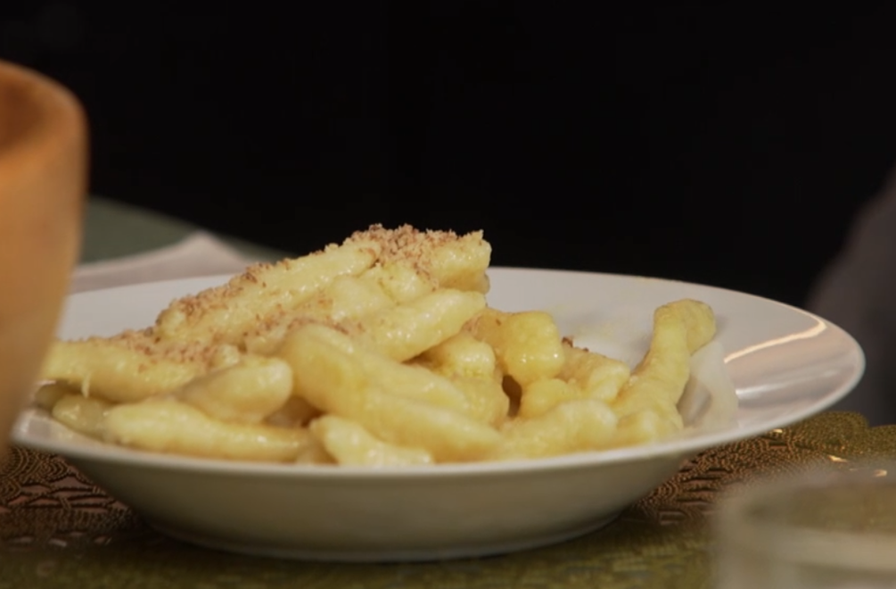 Hlavné jedlo: Odreté dlane, vyťahané prsty