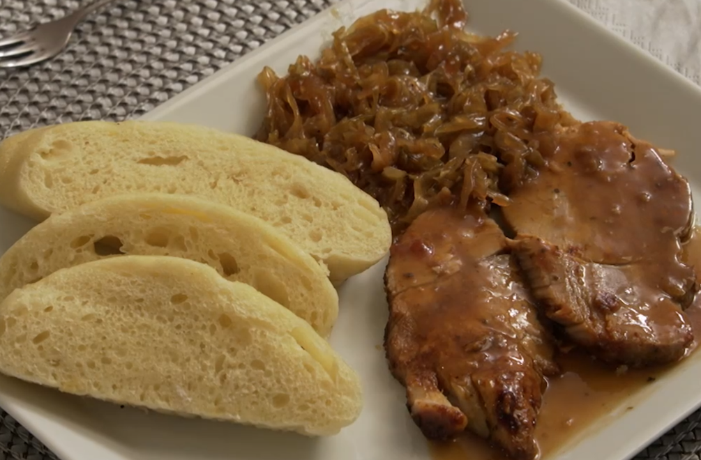 Hlavné jedlo: Na Slovensku po česky!