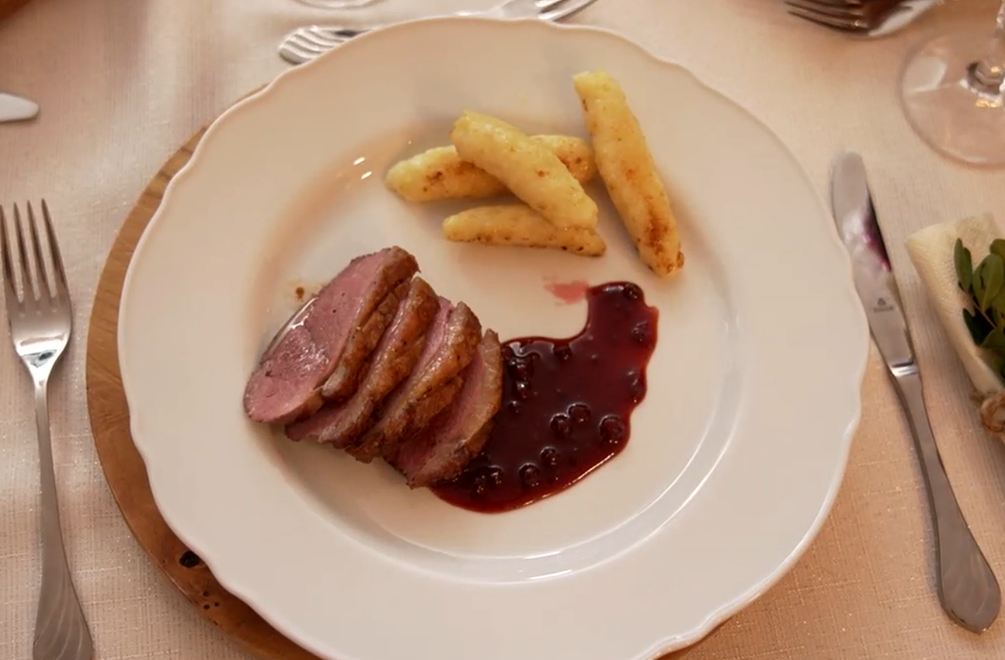 Hlavné jedlo: Opiecť, upiecť, narezať...