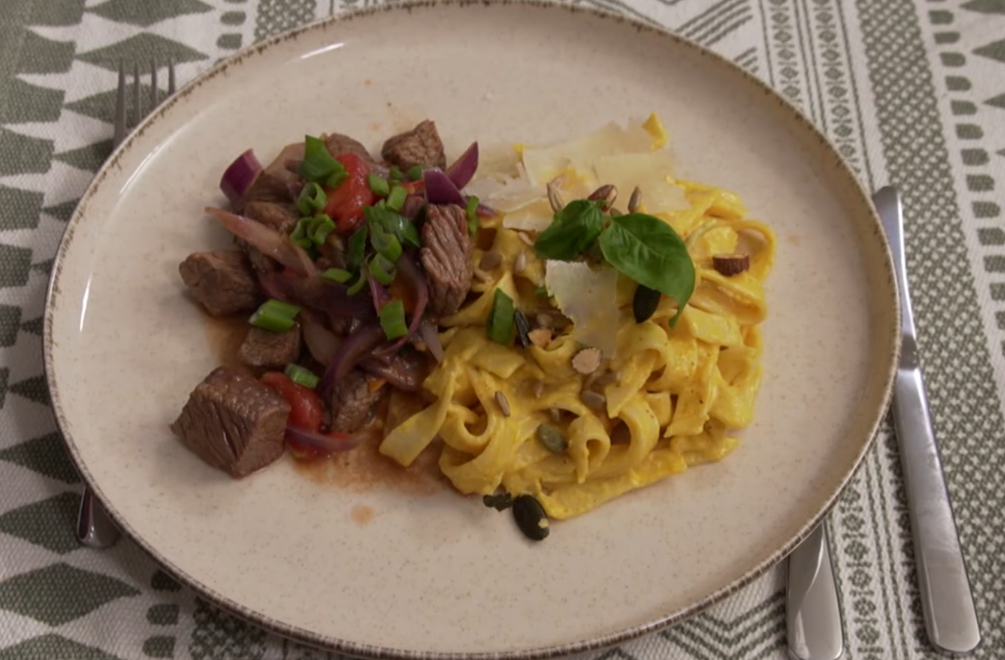 Hlavné jedlo: Tajarines con Lomo