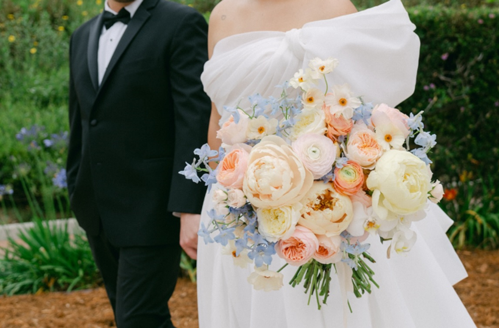 Svadobné trendy 2025: Dekorácie, farby a toto sú najobľúbenejšie sobášne kvety!