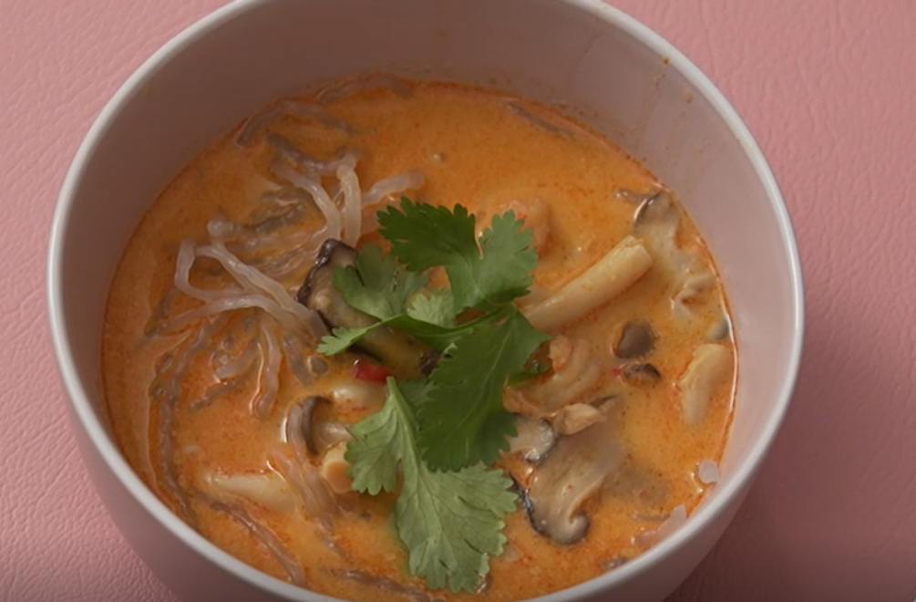 Polievka: Kokosový Budha z misky