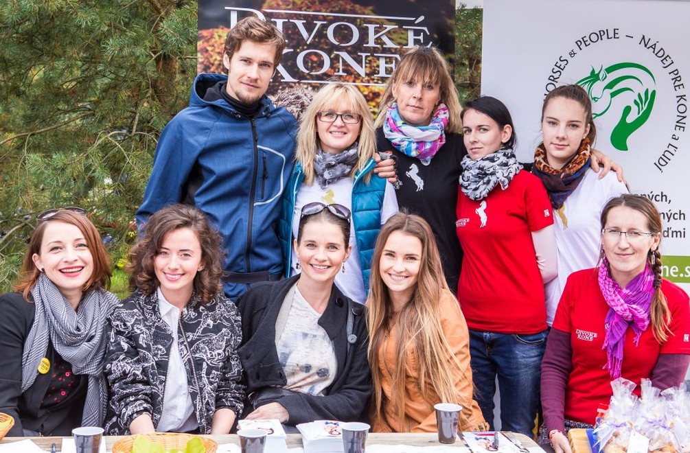 Herci z Divokých koní na pomoc týraným koňom: Pozrite si fotky z akcie SOS pre zvieratká!