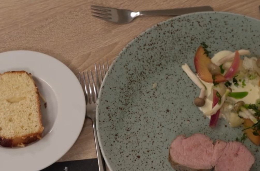 Predjedlo: Mladí a bjíle, bjehá to tam