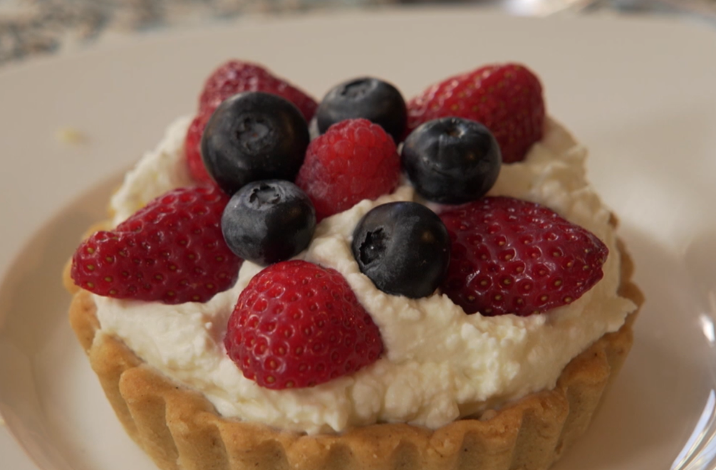 Dezert: Košíček plný ovocia