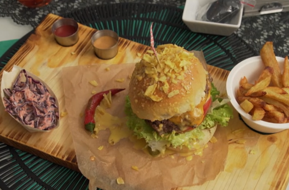 Hlavne jedlo: Keby nebolo rukavíc, boli by ste ako svinky