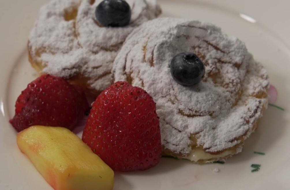 Dezert:  Veterno až práškovo ....