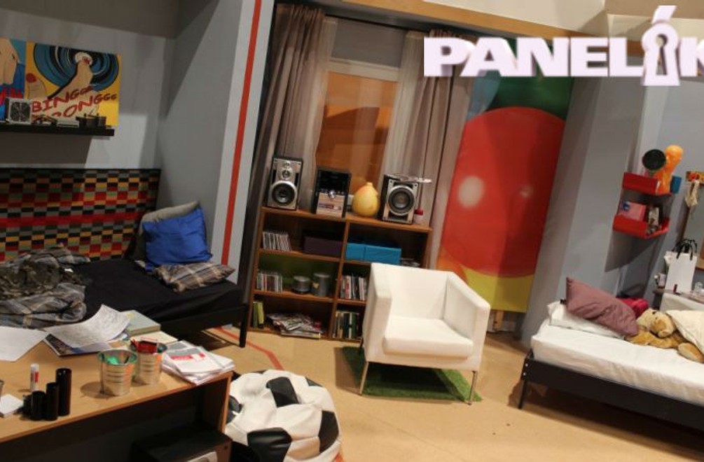 Máme fotky z tajomnej izby v Paneláku na treťom!