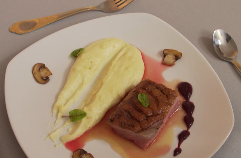 Hlavné jedlo: Okrídlený obdĺžnik