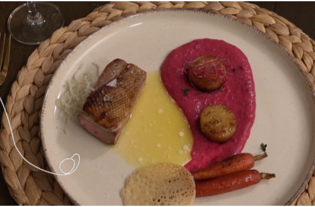 Hlavné jedlo: Dze nemože kačurisko, tam šestru pošle