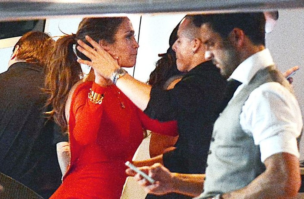 J-Lo oslavuje so svojím zajačikom