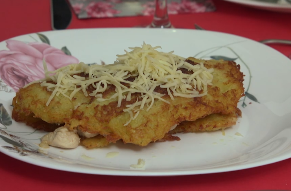 Hlavné jedlo: Schovávačka s operencom