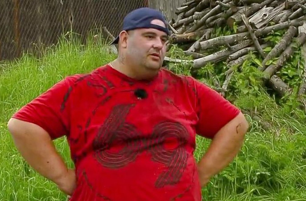 Peter prizná drogovú minulosť a stratí nervy: „Nakopem vás do papule!“