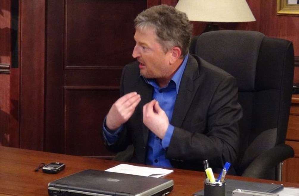 Prichádza Gregor a spolu s ním teror!