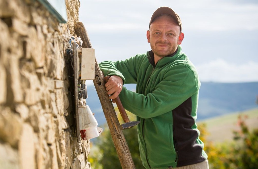 Chceš vedieť o všetkých pikoškách z nového seriálu? Pokecaj si s virtuálnym Janom z Prázdnin!