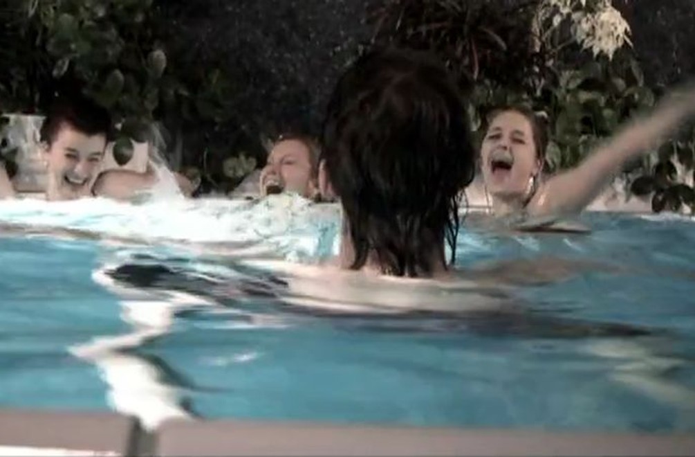 Aféry: 1. Kamarát "taky" rád