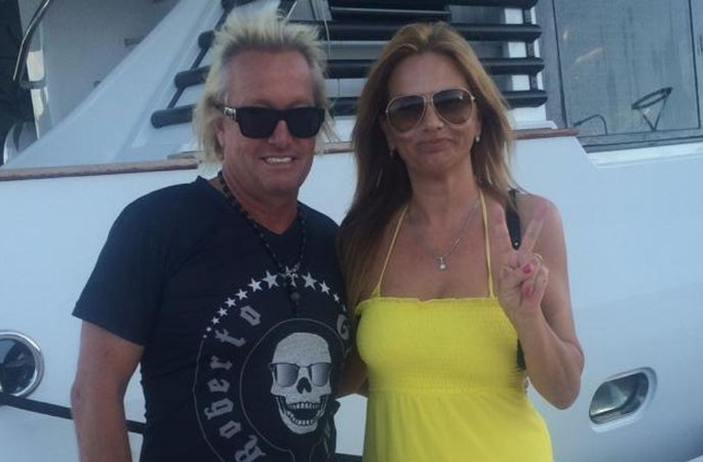 Slovenka po boku slávneho Geissa: Vysmiata Monika Flašíková-Beňová ako nadšená fanúšička!