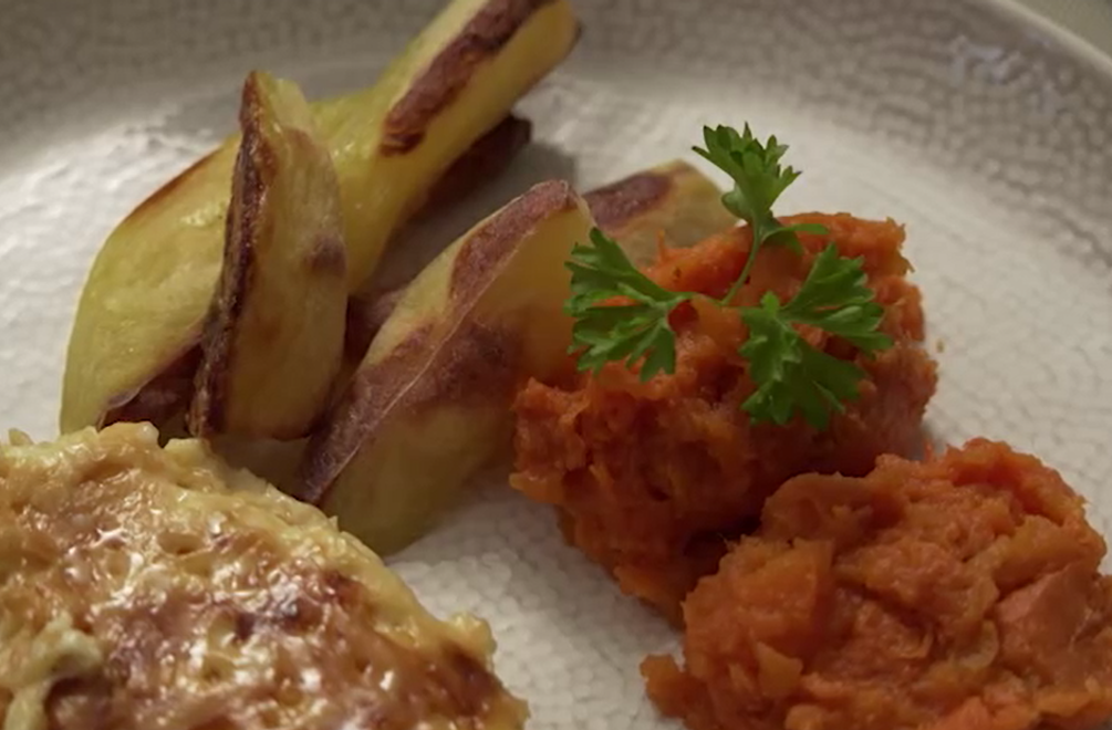 Hlavné jedlo: Oranžové slnko a obloha biela