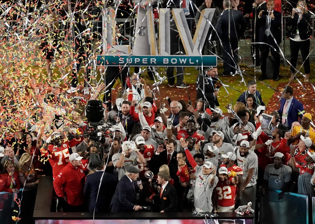 49ers_Chiefs_Super_Bowl_Football