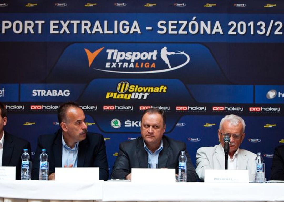 Molnár, Nemeček, Bakoš, Paštinský, Baranec počas tlačovej k.jpg