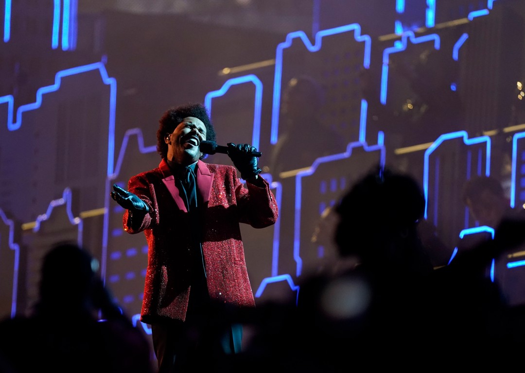 Chiefs_Buccaneers_Super_Bowl_Football_52804-7f51f877053d4e07a17336c5697f9362