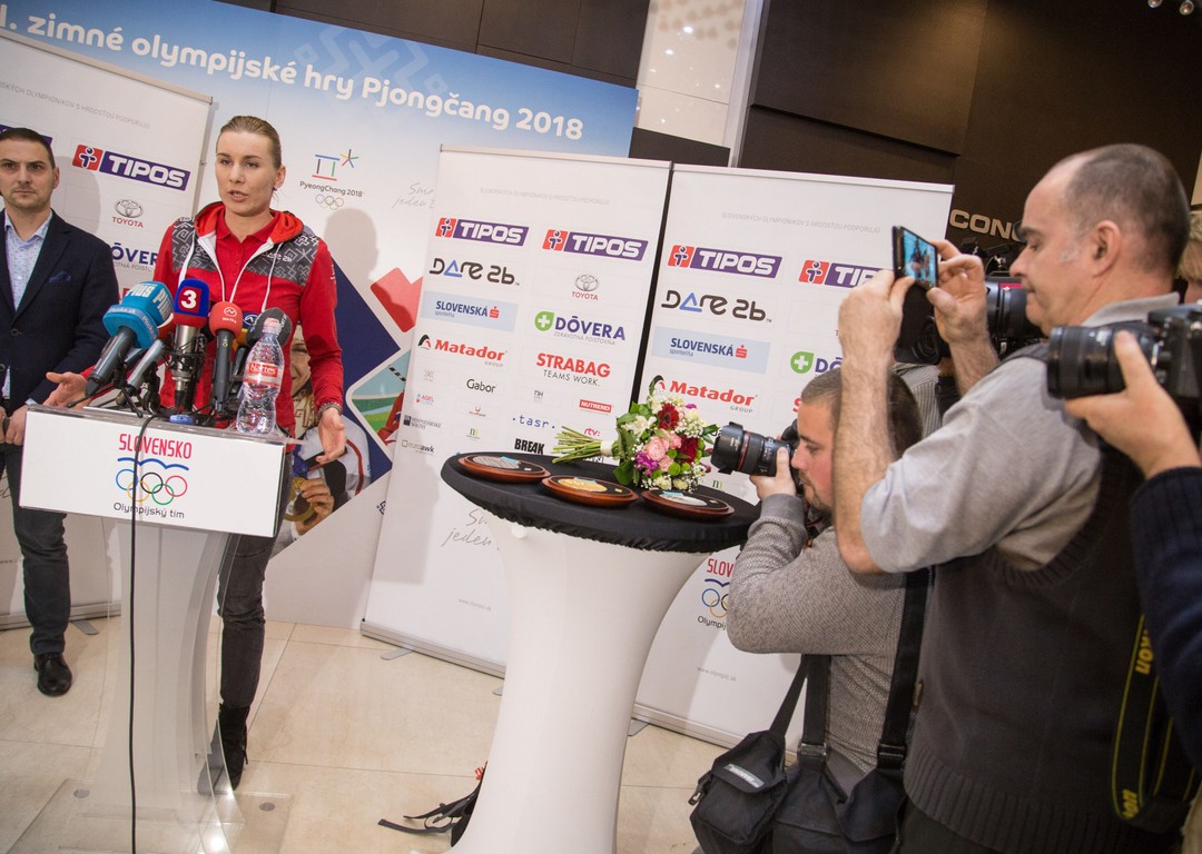 Slovenská biatlonistka Anastasia Kuzminová po návrate zo ZOH 2018 v juhokórejskom Pjongčangu, kde získala jednu zlatú a dve strieborné medaily