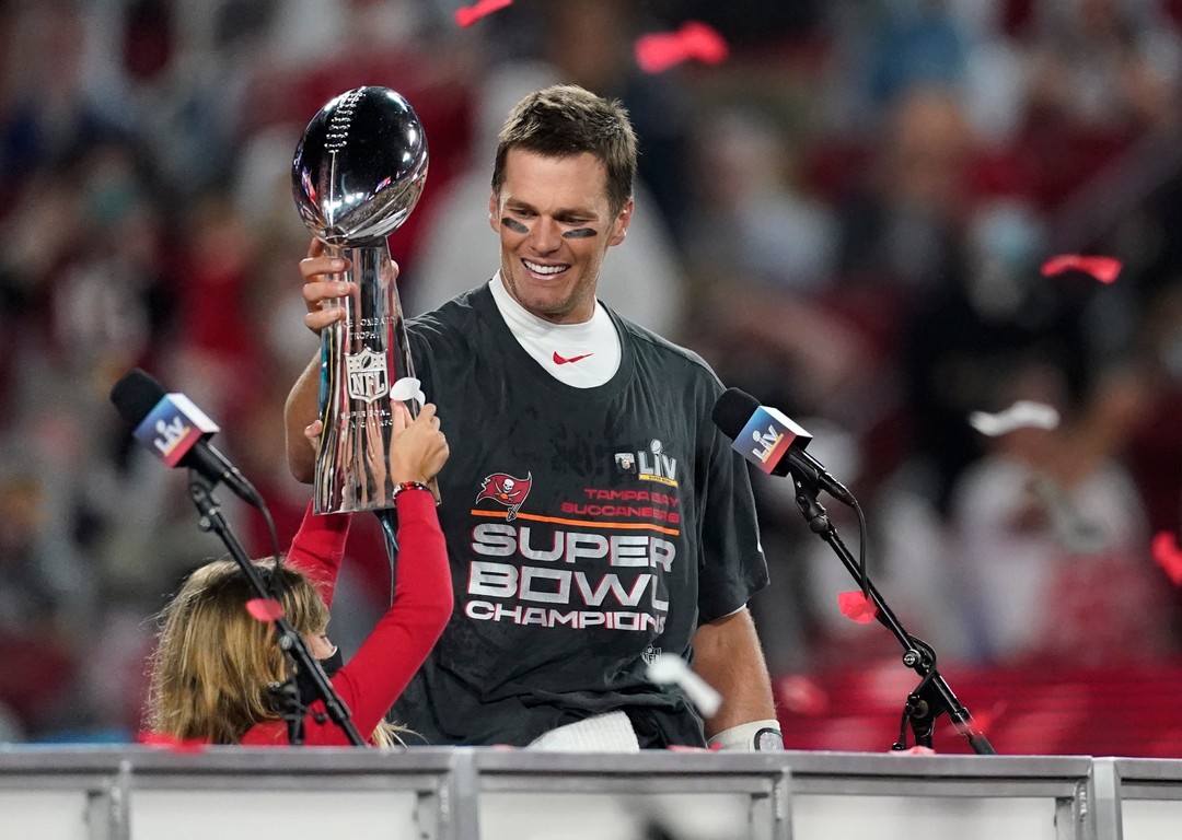 Chiefs_Buccaneers_Super_Bowl_Football_Tom Brady