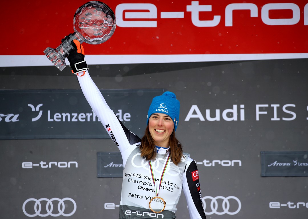 Petra Vlhová s Veľkým krištáľovým glóbusom