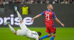 Zo strateného zápasu vydreli bod. Takýto bol štvrtok v Európskej lige UEFA na JOJŠPORT