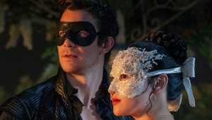 Fanúšikovia Bridgertonu šalejú: Nová séria začína ako Popoluška, no skončí úplne inak