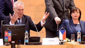 Čo si ľudia myslia o Zemanovi? K*ndu mu už odpustili