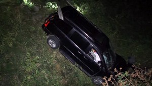 Cestovali na dovolenku, miesto toho skončili v nemocnici. Vodič si nevšimol traktor