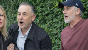 TAKTO sa správať k fanúšikovi?! Herečka stratila nervy, s manželom navrieskali na lovca autogramov!