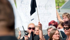 Oklamali ste nás, odkazujú sestry politikom