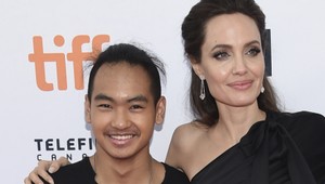 Angelina Jolie sa musela rozlúčiť s najstarším synom!