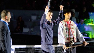 Tenisová exhibícia: Novak Roddick Šarapovovič zabával fajnšmekrov