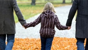 V júni schválili možnosť adopcie detí homosexuálmi. Prvé dieťa už išlo do novej rodiny