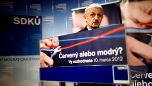 Nastupuje červená. Modrá zrejme príde o predsedu