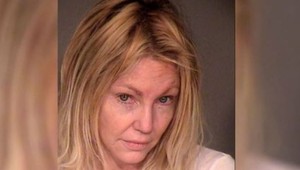 Heather Locklear odhryzla partnerovi špičku nosa, skopala aj políciu