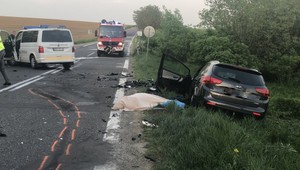 Smrteľná nehoda pri Vrábloch. O život prišla 66-ročná žena