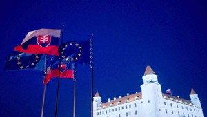 Až 74 percent respondentov vyjadrilo presvedčenie, že Slovensko z členstva v EÚ profituje