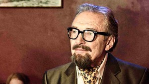 Karel Gott s fúzami a briadkou vyzerá ako profesor umenia