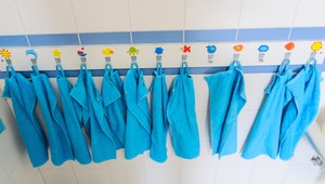 Boj o škôlky: rodičia v Ružinove čakali na zápis od štvrtej ráno