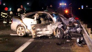 Vodič (†40) prešiel do protismeru, dvaja mŕtvi