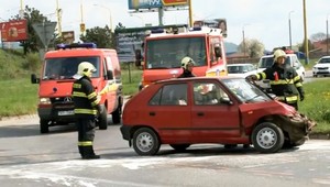 Vážna nehoda v Prešove. Kamión sa zrazil s autom