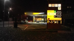 Benzínku v Ružinove prepadli! So zbraňou a paralyzérom...