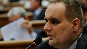 Keby vláda predala emisie za takú cenu ako ČR, nemusela by zvyšovať dane